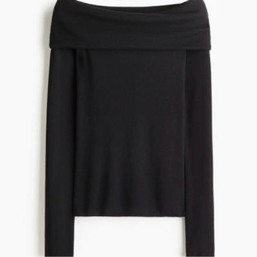 H&M Black Off-Shoulder Sweater